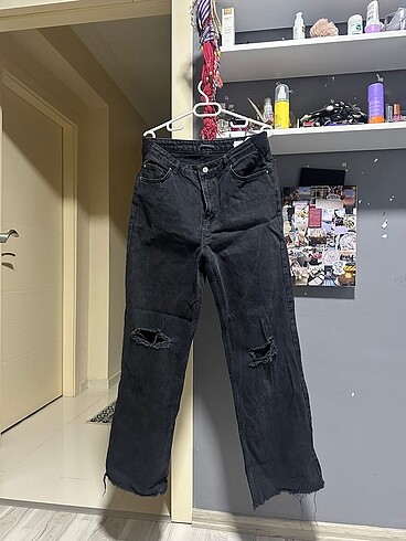 Siyah jeans
