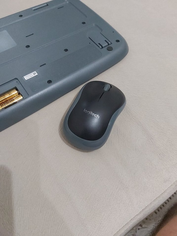 Logitech Siyah Kablosuz Klavye ve Mouse Seti - Görsel 4