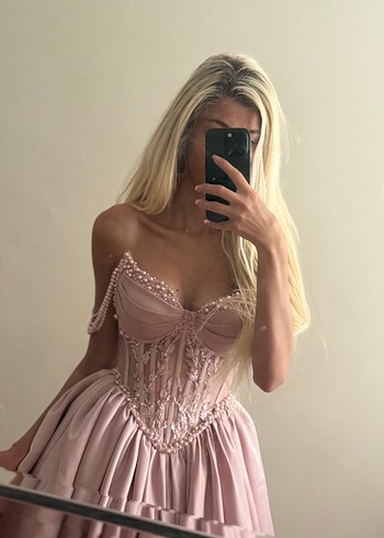 Vağzalli model nişanlık