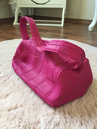 PEMBE ÇANTA