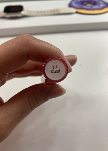 Parlak Kırmızı Ruj - Görsel 2