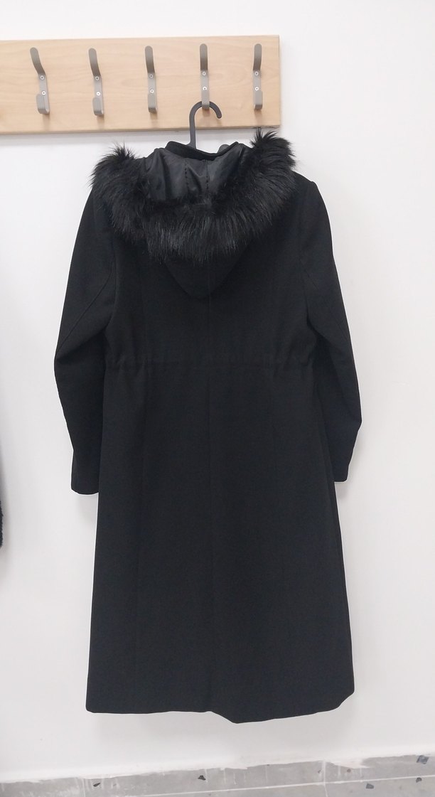 Siyah Kemerli Uzun Kadın Kaban - Görsel 4