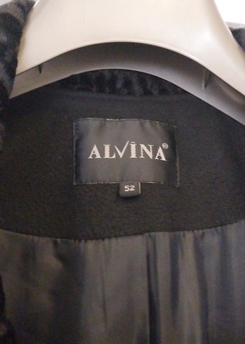 Düğmeli Siyah Kaban, Desenli Yaka ve Manşet - Görsel 2