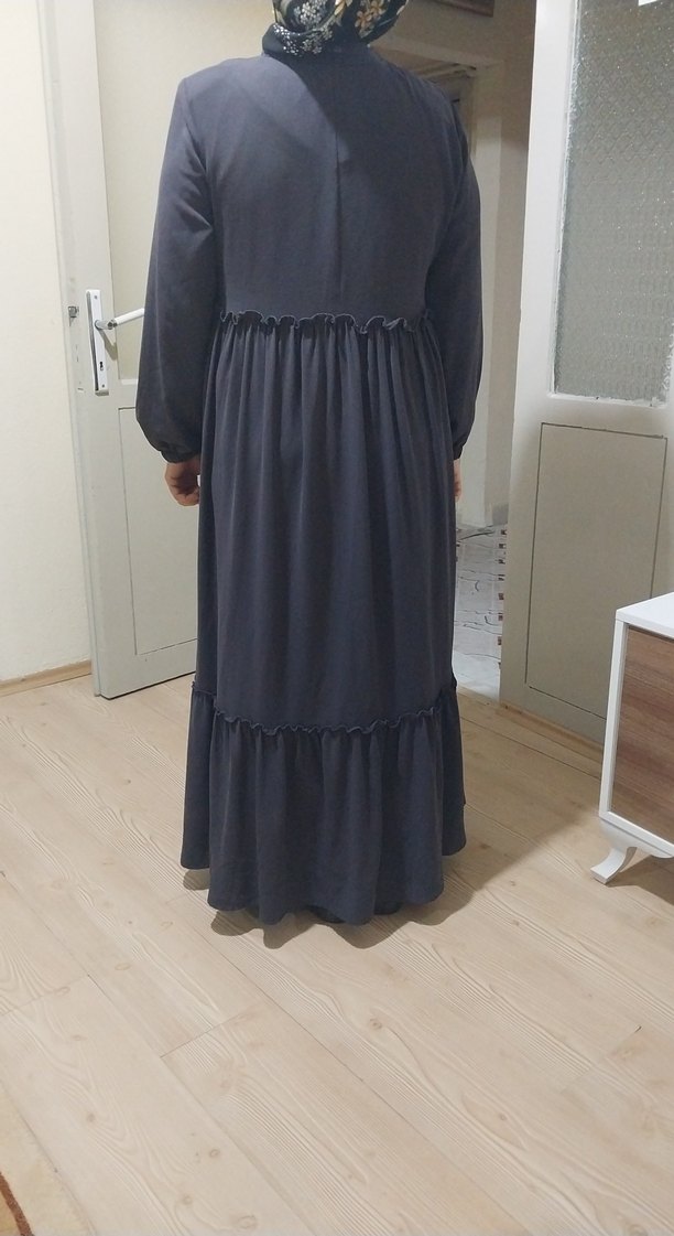 Kadın Gri Ruffle Detaylı Uzun Elbise - Görsel 2