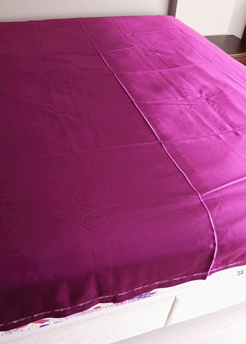 Mor Nakışlı Saten Parlak Yatak Örtüsü(Pike Takımı) - Görsel 3