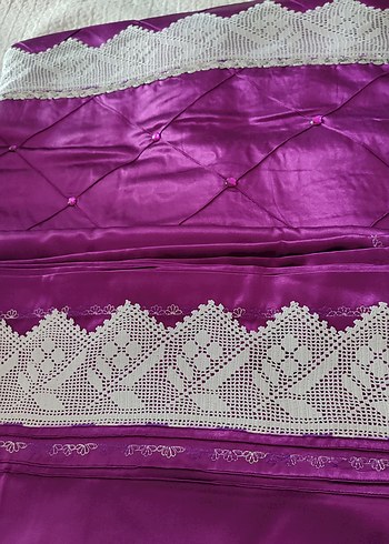 Mor Nakışlı Saten Parlak Yatak Örtüsü(Pike Takımı) - Görsel 8