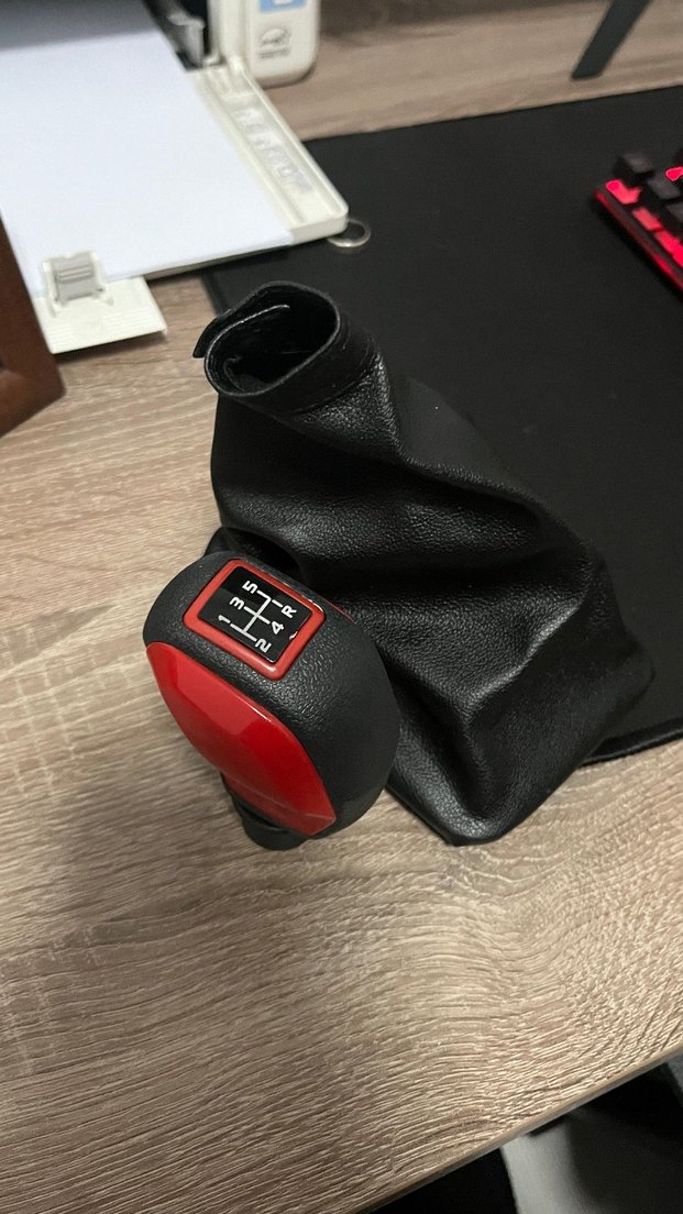 Kırmızı Suni Deri vites topuzu ve körüğü - Görsel 3