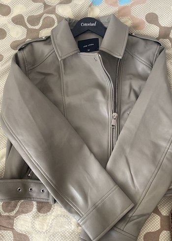 Yeşil Deri Kadın Ceket - Kemerli, Sade Tasarım - Görsel 2