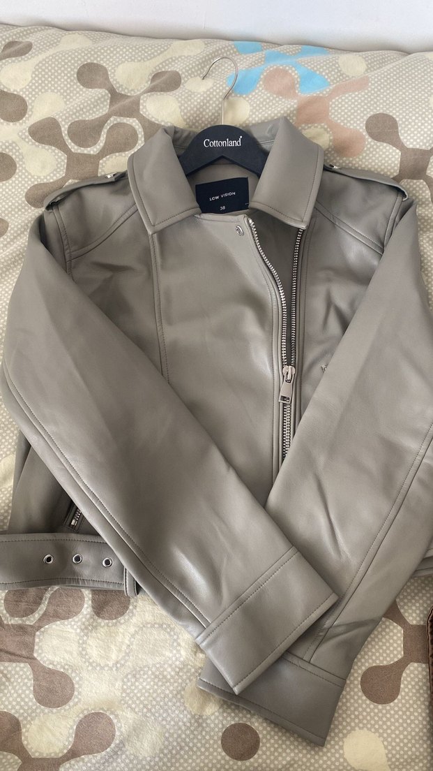 Yeşil Deri Kadın Ceket - Kemerli, Sade Tasarım - Görsel 2