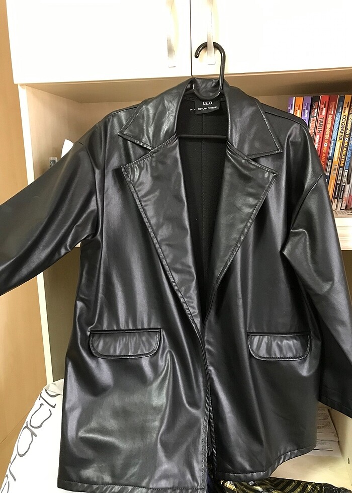 Siyah deri ceket - Görsel 3