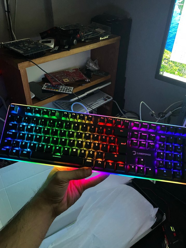 Gamepower Saber Oyuncu Gaming Klavye - Görsel 3