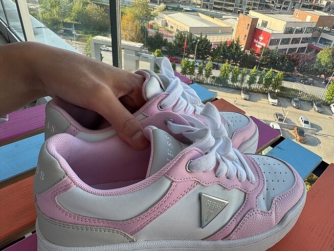 37 Beden pembe Renk Guess marka pembe sneaker