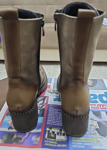 Kahverengi Deri Yüksek Topuklu Bağcıklı Kadın Bot - Görsel 2