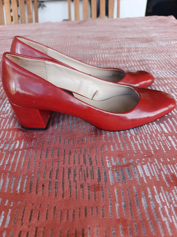 Klasik Parlak Kırmızı Kadın Topuklu Ayakkabı - Görsel 2