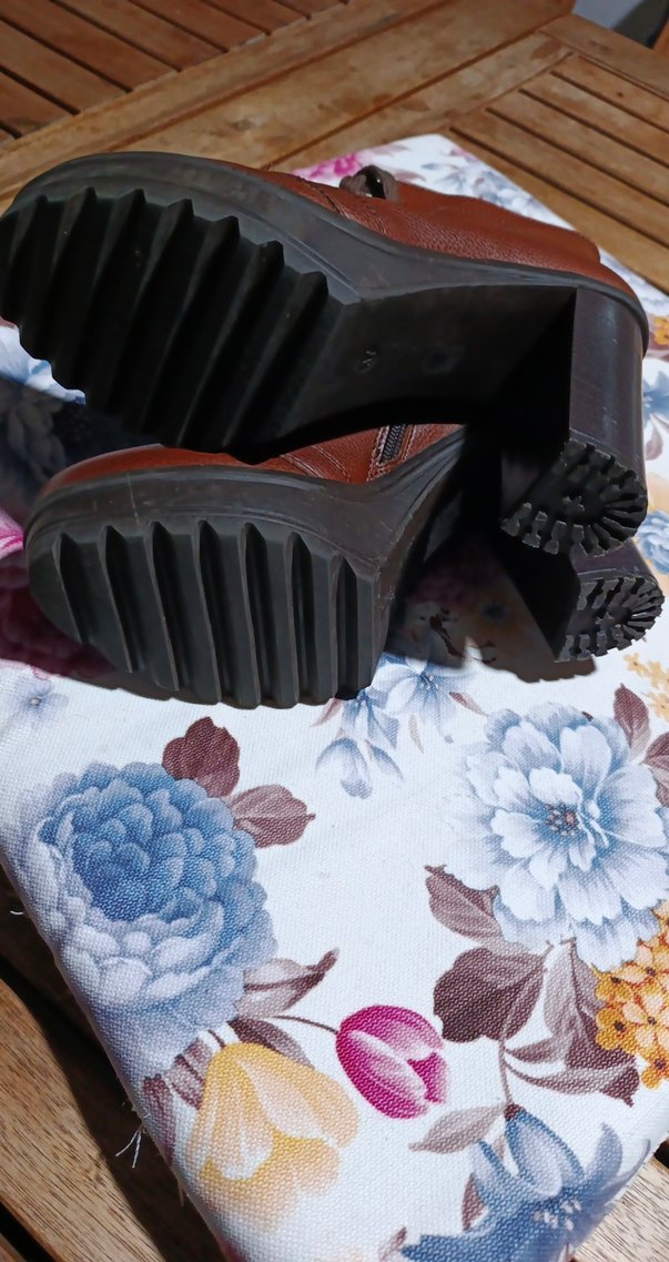 Kahverengi Deri Yüksek Topuklu Kadın Bot - Görsel 3