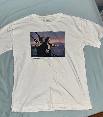 Pull And Bear titanik baskılı tişört