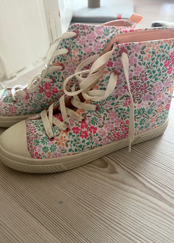 38 Beden LC Waikiki converse 35 ve 38 anne kız kombini