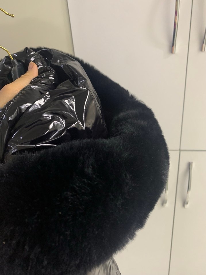 Siyah kürklü Seçil mont - Görsel 4