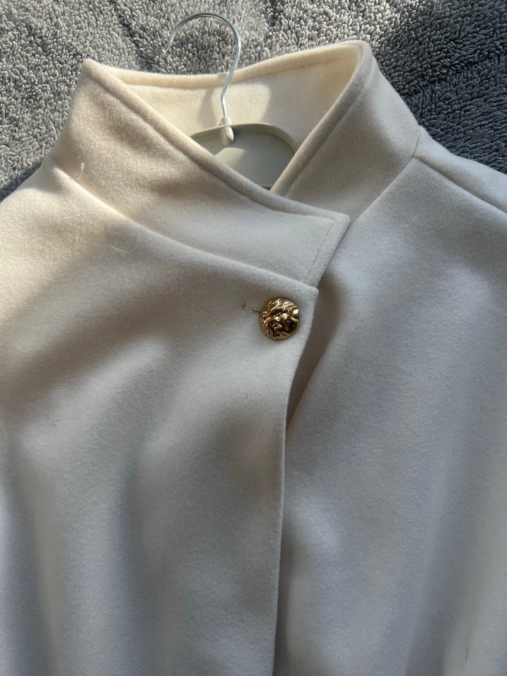 Kemerli Beyaz Midi Kadın Panço - Görsel 2