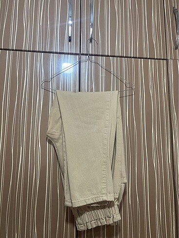 31 Beden ten rengi Renk Krem pantolon