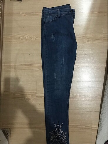 Pantolon hiç kullanılmadı jean