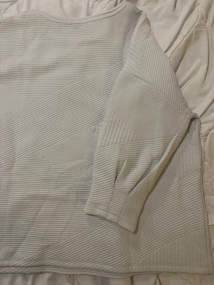 Kadın Beyaz Yarım Kollu Piliseli Kazak - Görsel 3