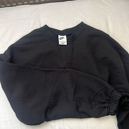 nike crop