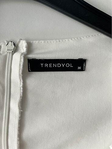 s Beden beyaz Renk Trendyolmilla elbise
