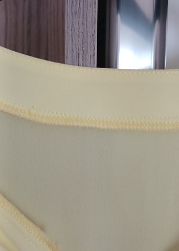 Sarı V Yaka Drapeli Kadın Bluz - Görsel 4