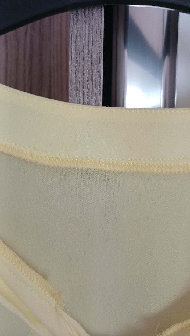 Sarı V Yaka Drapeli Kadın Bluz - Görsel 4