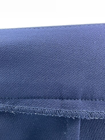 40 Beden lacivert Renk PreLoved Kumaş Pantolon %70 İndirimli.