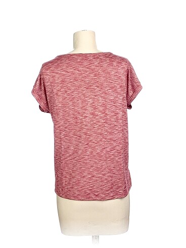 s Beden PreLoved T-shirt %70 İndirimli.