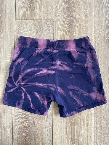 LC Waikiki batik desenli mor şort