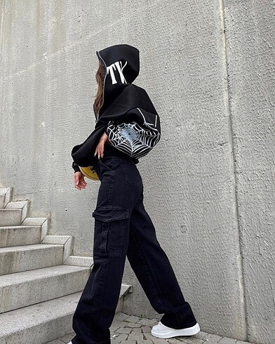 Zara Oversize Gothic Spider Kapüşonlu Hırka