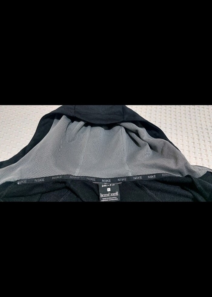 Nike'ın yeni erkek çocuk kapüşonlu - Görsel 3