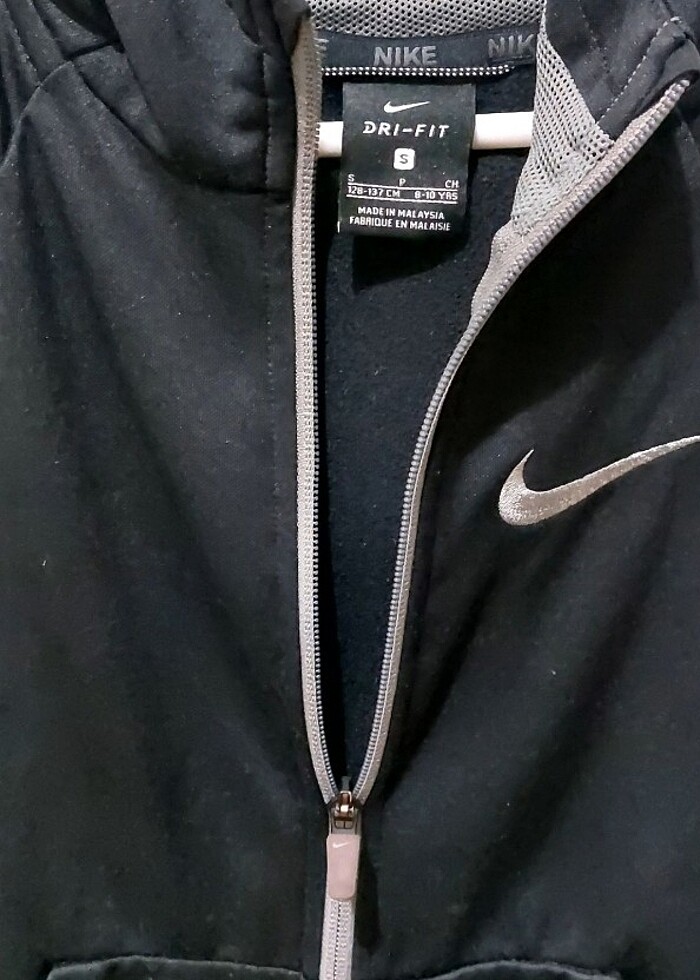 Nike'ın yeni erkek çocuk kapüşonlu - Görsel 5