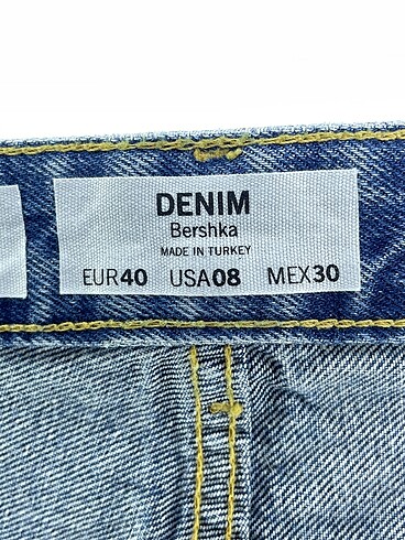 40 Beden çeşitli Renk Bershka Jean / Kot %70 İndirimli.