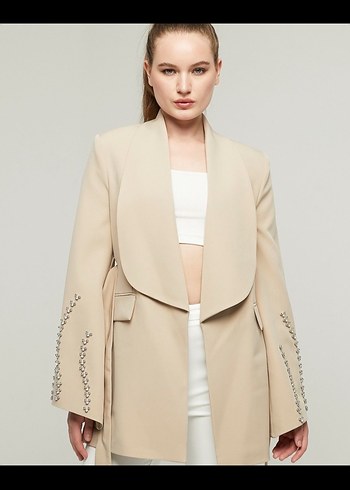 Bej Kemerli Kadın Blazer - Görsel 2