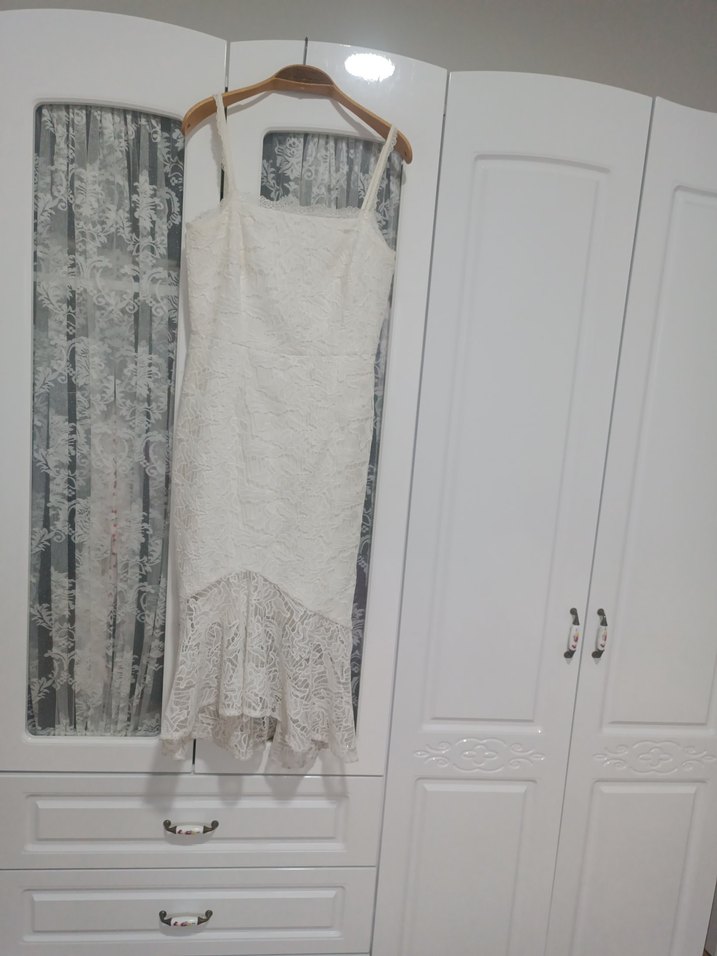 Dantel Detaylı Beyaz Midi Abiye Elbise - Görsel 3