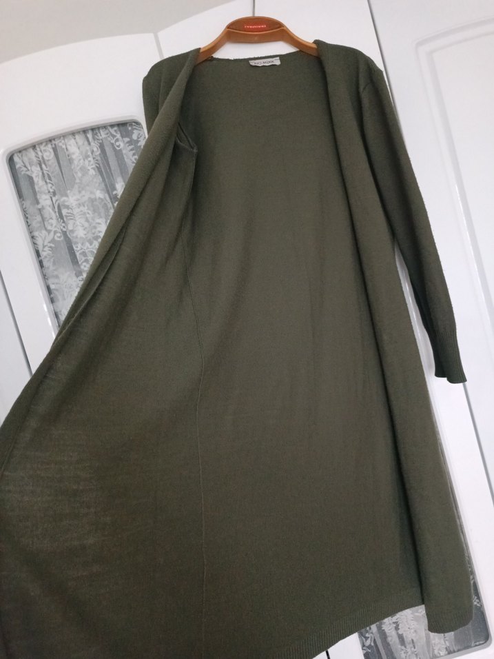 Uzun Kollu Salaş Haki Kadın Hırka - Görsel 3