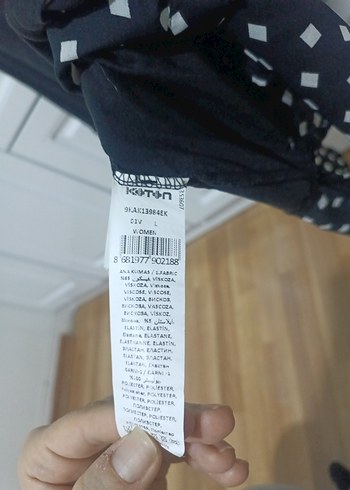 Puantiye Detaylı Siyah Gömlek - Görsel 10