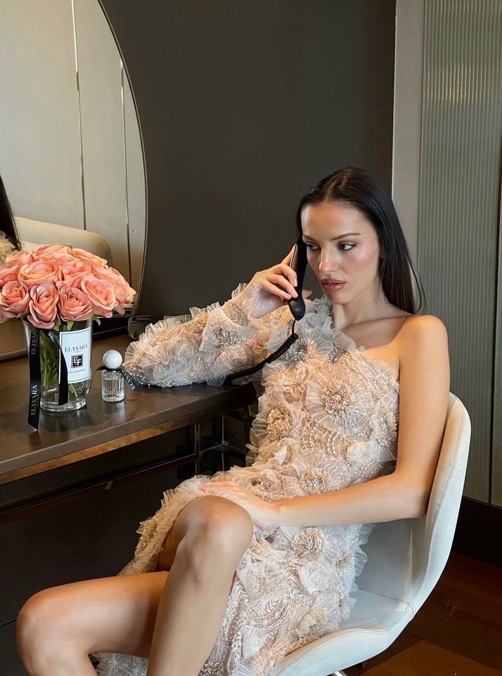 Dantel İşlemeli Bej Uzun Abiye Elbise - Görsel 3