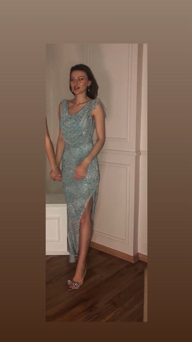 Mavi gece elbisesi - Görsel 2