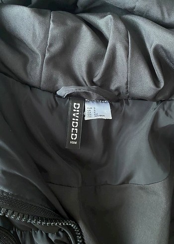 Siyah Kapüşonlu Kadın Kışlık Mont - Görsel 3