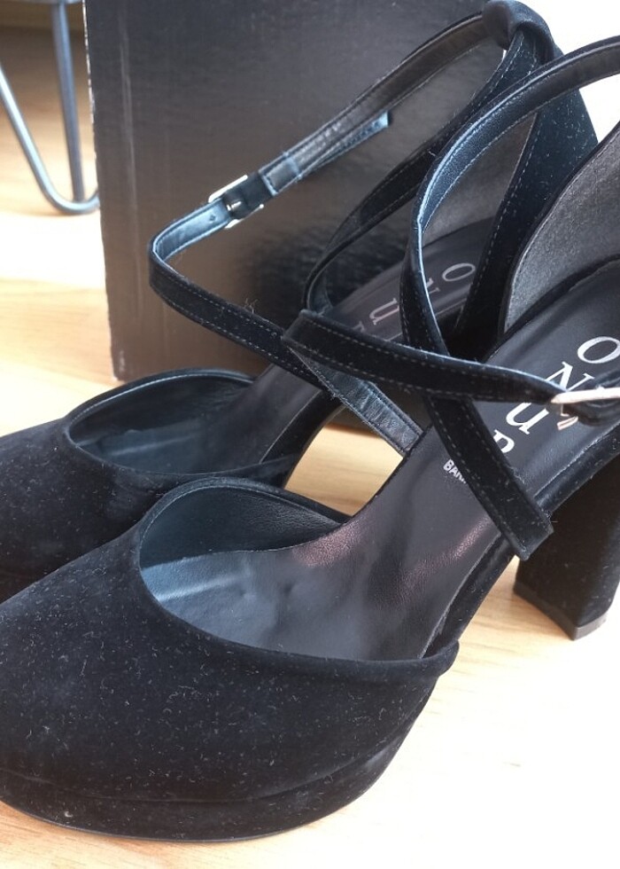 SİYAH SÜET TOPUKLU AYAKKABI - Görsel 2