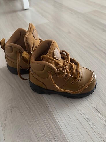 Nike Nike bot
