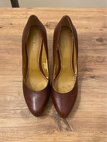 İnce topuklu stiletto