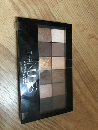 Maybelline The Nudes Far Paleti