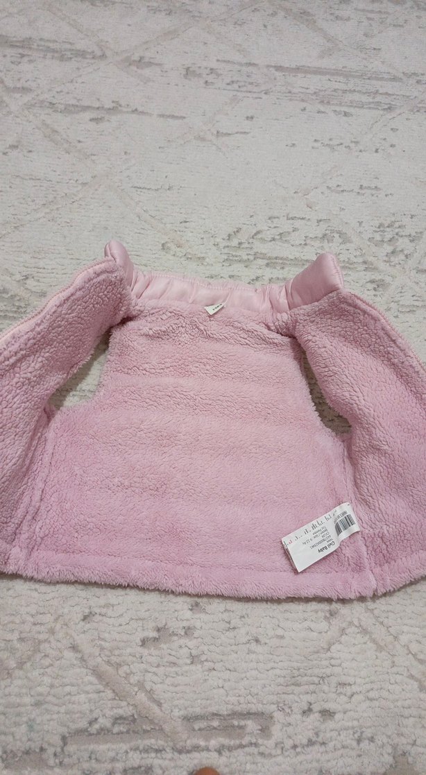 Kız Çocuk Pembe Kürklü Yelek - Görsel 3