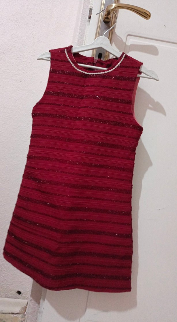 Kırmızı Parlak Kolsuz Kız Elbisesi - Görsel 3